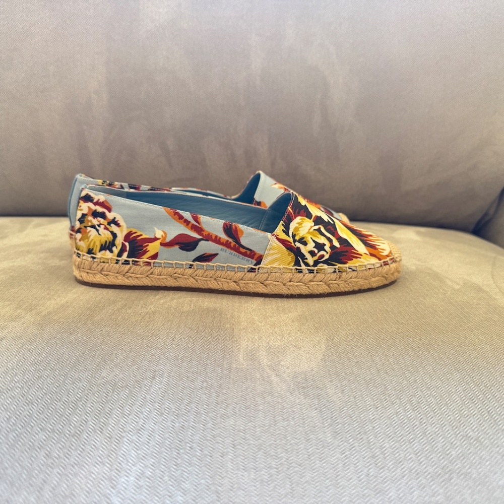 Burberry Multicolor Canvas Floral Hodgeson Espadrille Flats - Picture 6 of 9
